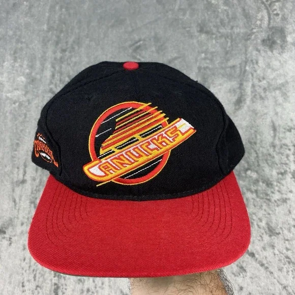 Vintage Vancouver Canucks Hat Black Red Blockhead Skate Logo Snapback Cap NHL